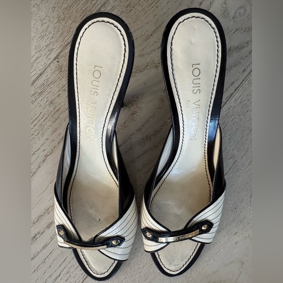Louis Vuitton Vintage cream black mid heel mules sandals slides EU 38 - Picture 4 of 10